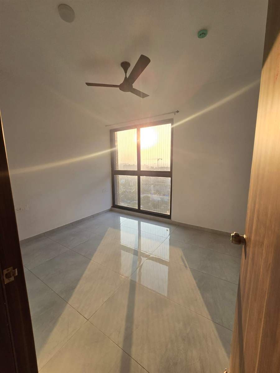 2 BHK in Mantra Mirari - Photo 6