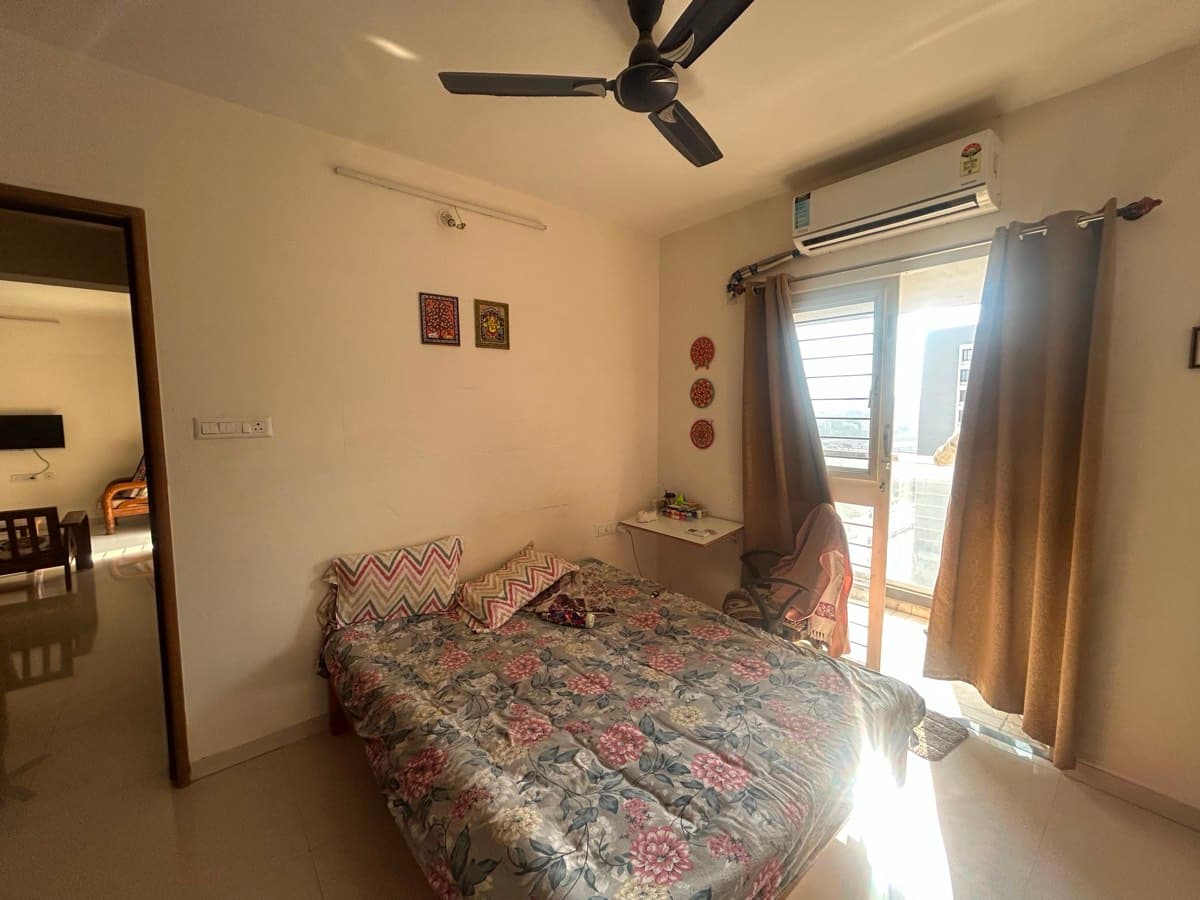 2 BHK in Zen Estate - Photo 7